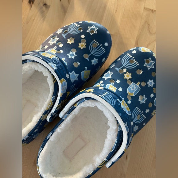 Crocs - Picture 3 of 5